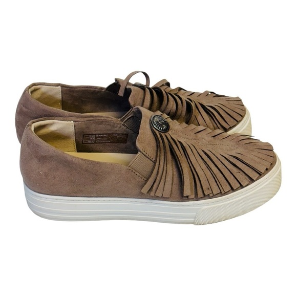 Ariat women's Taupe Faux Suede Textile upper with frindge and silver button. - Picture 7 of 11